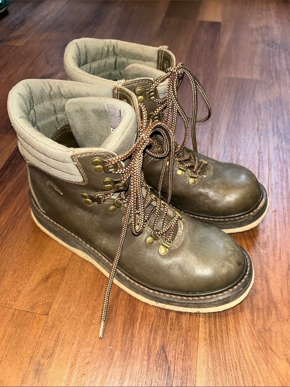 Simms Freestone Fly Fishing Leather Felt Wading Boots Brown Gray 10 Outdoors
